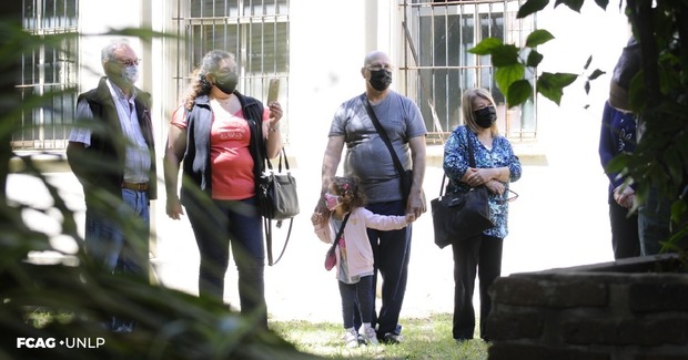 En la imagen están los familiares de José y Tino Saullo.